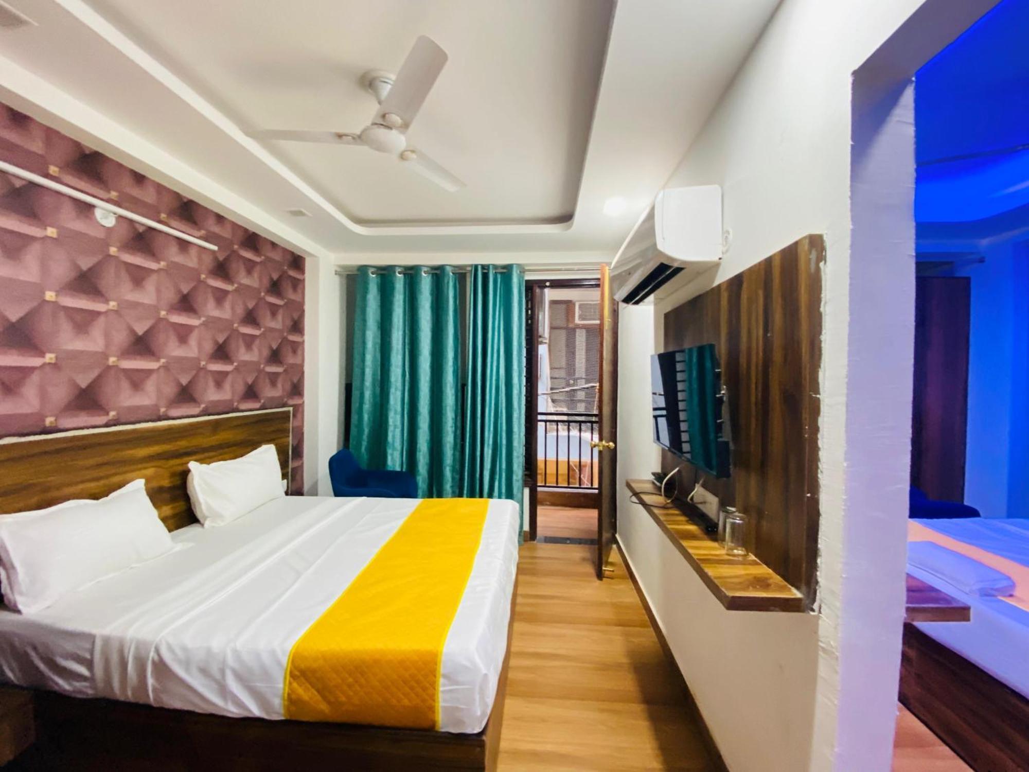 ニューデリー Surya International Bed & Breakfast エクステリア 写真